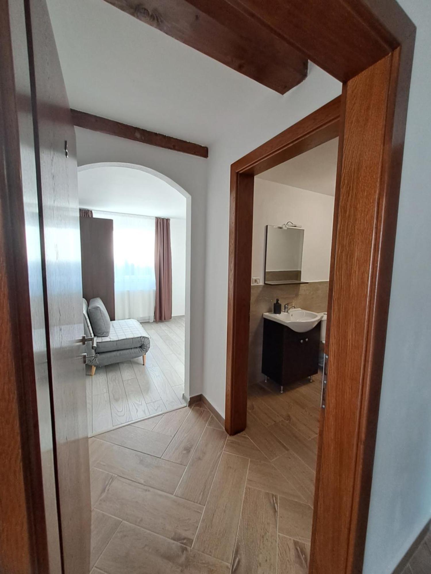 La Izvoare Pensiune-Pastravarie Sâmbăta de Sus Room photo